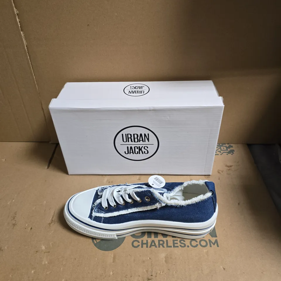 URBAN JACKS DENIM SNEAKERS BLUE WITH FAUX-FUR LINING - UK SIZE 6 