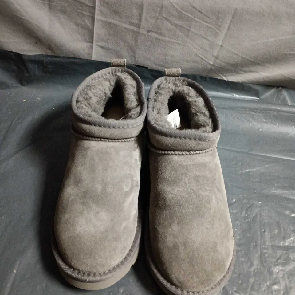 UGG GREY SUEDE BOOTS - UK SIZE 6