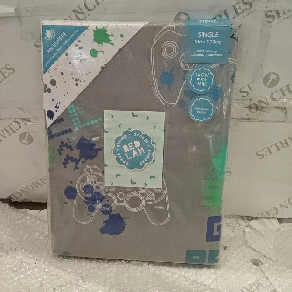 GLOW IN THE DARK GAMING THEMED DUVET SET SINGLE