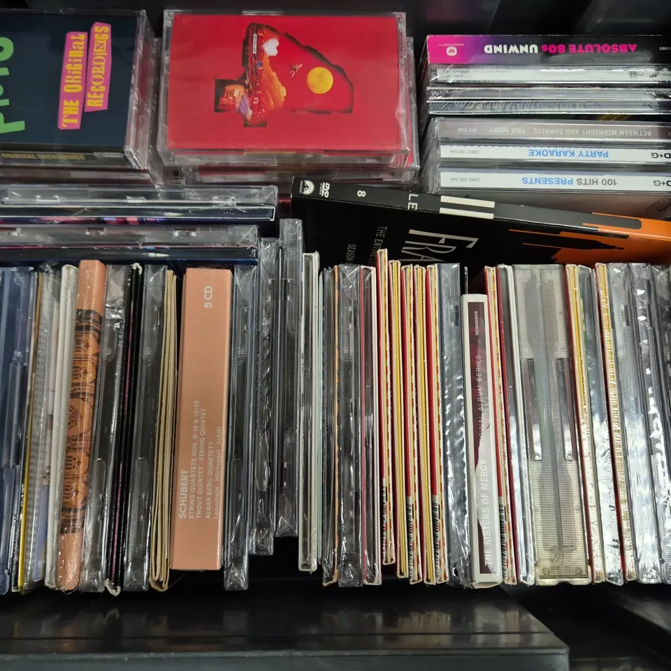 APPROXIMATELY 40 ASSORTED CD ALBUMS TO INCLUDE SCHUBERT STRING QUARTETS, DOCTOR WHO CHARLOTTLE POLLARD ADVENTURES, MAC DE MARCO SALAD DAYS, ETC