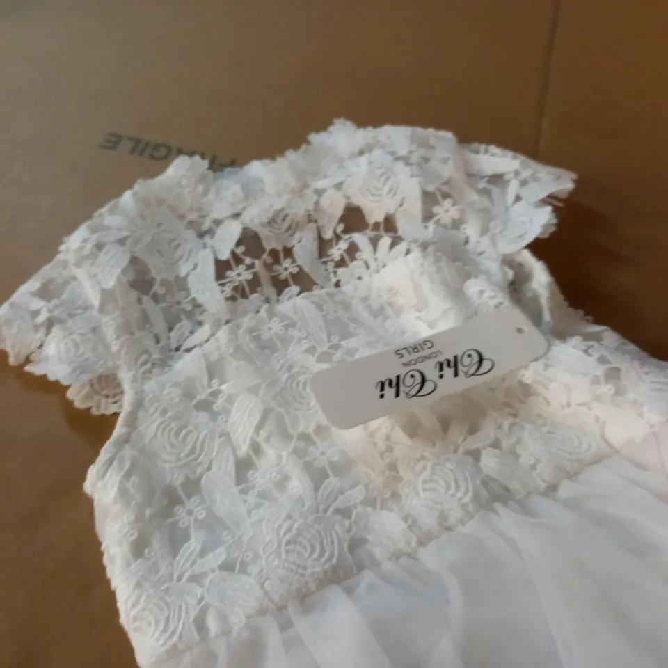 CHI CHI LONDON GIRLS LACE BODICE CUT OUT FLOWER - 5 YEARS