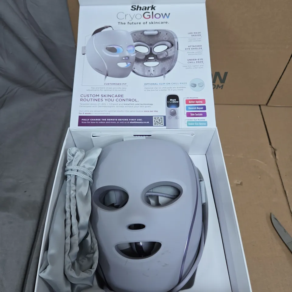 SHARK CRYOGLOW LED MASK