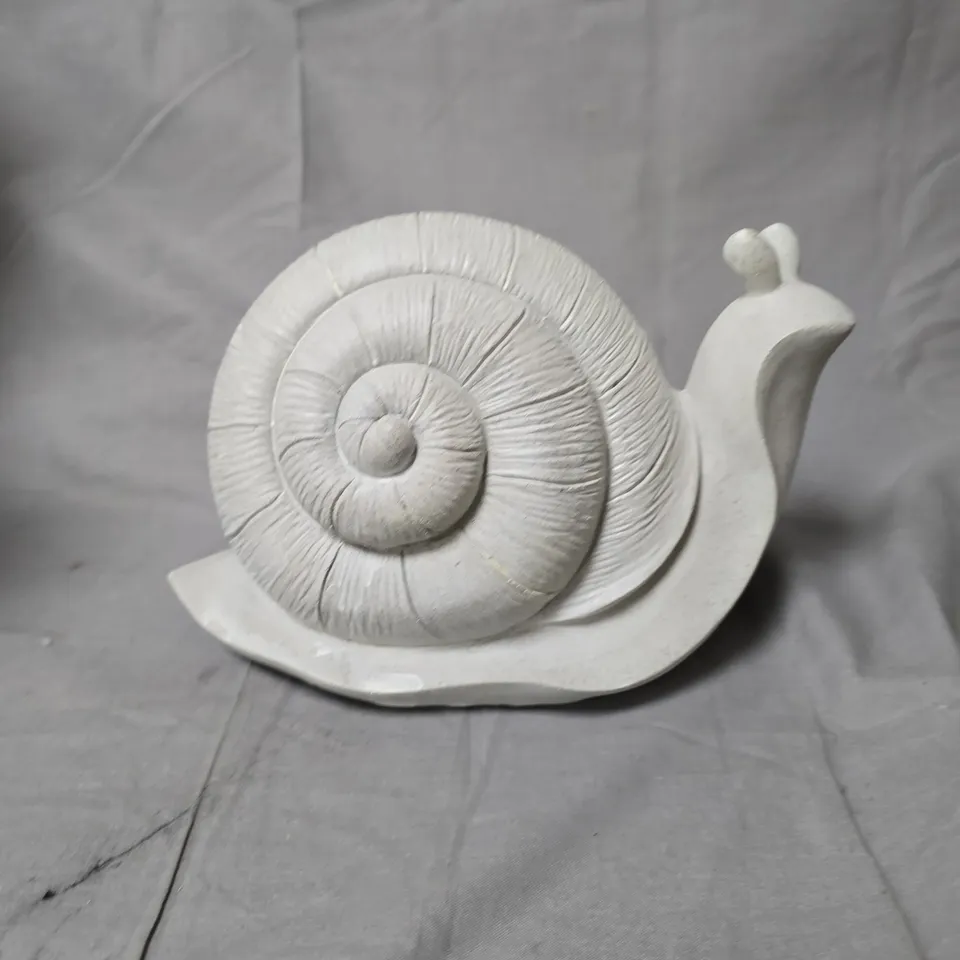 DECORATIVE SNAIL GARDEN SCULPTURE