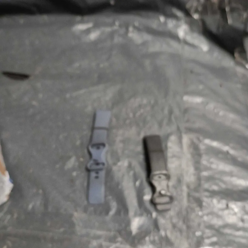 BOX OF APPROXIMATELY 200 ASSORTED WATCH STRAPS