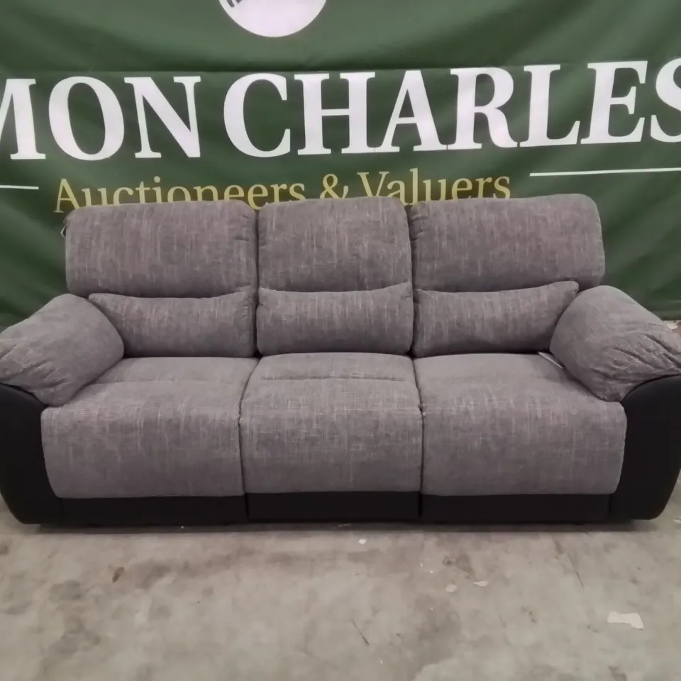 QUALITY DESIGNER 3 SEATER MANUAL RECLINING FABRIC/FAUX LEATHER UPHOLSTERED GREY WOVEN SOFA