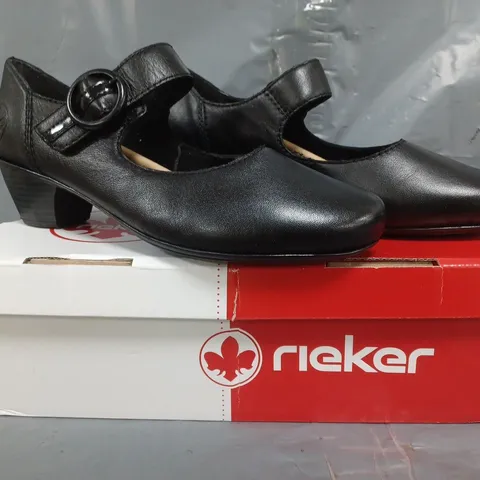 BOXED PAIR OF RIEKER MARY JONE SHOES IN BLACK SIZE 4