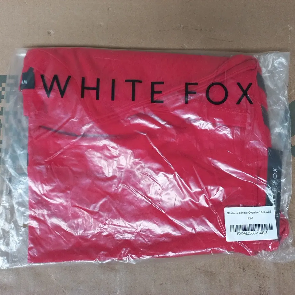BAGGED WHITE FOX STUDIO 17 EMMIE OVERSIZED T-SHIRT IN RED SIZE XS/S