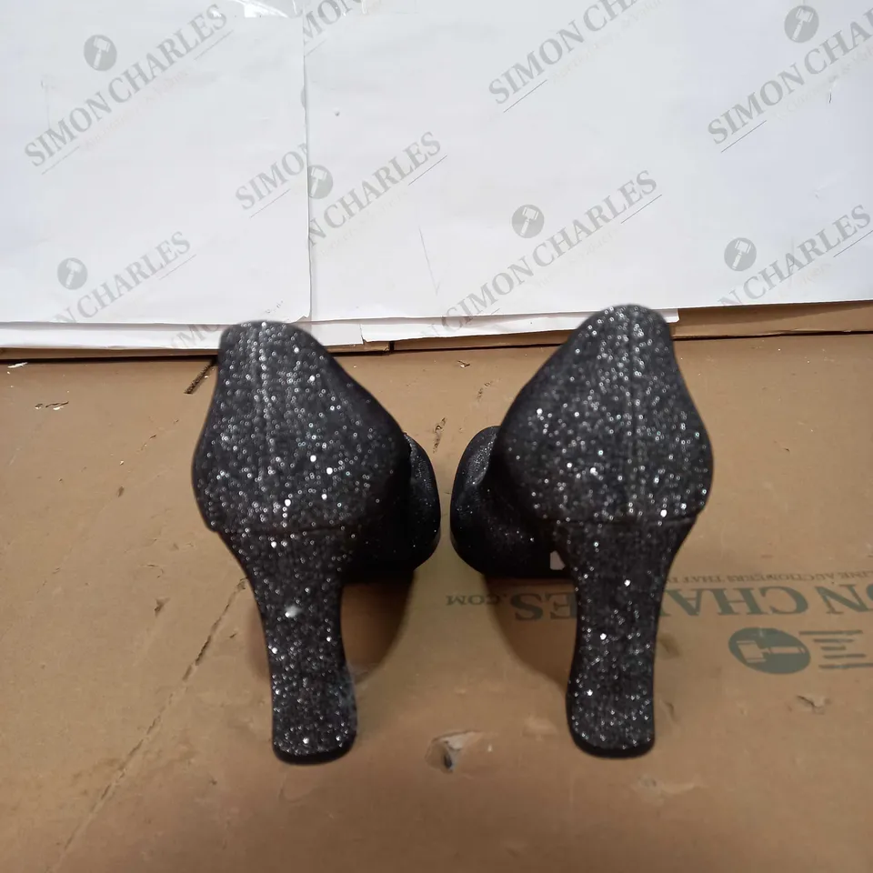 PETER KAISER SPARKLY HEELS SIZE 49