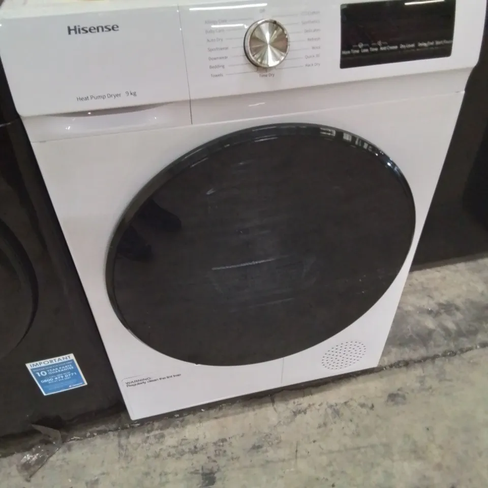 HISENSE HEAT PUMP DRYER IN WHITE - (DHQA902U)