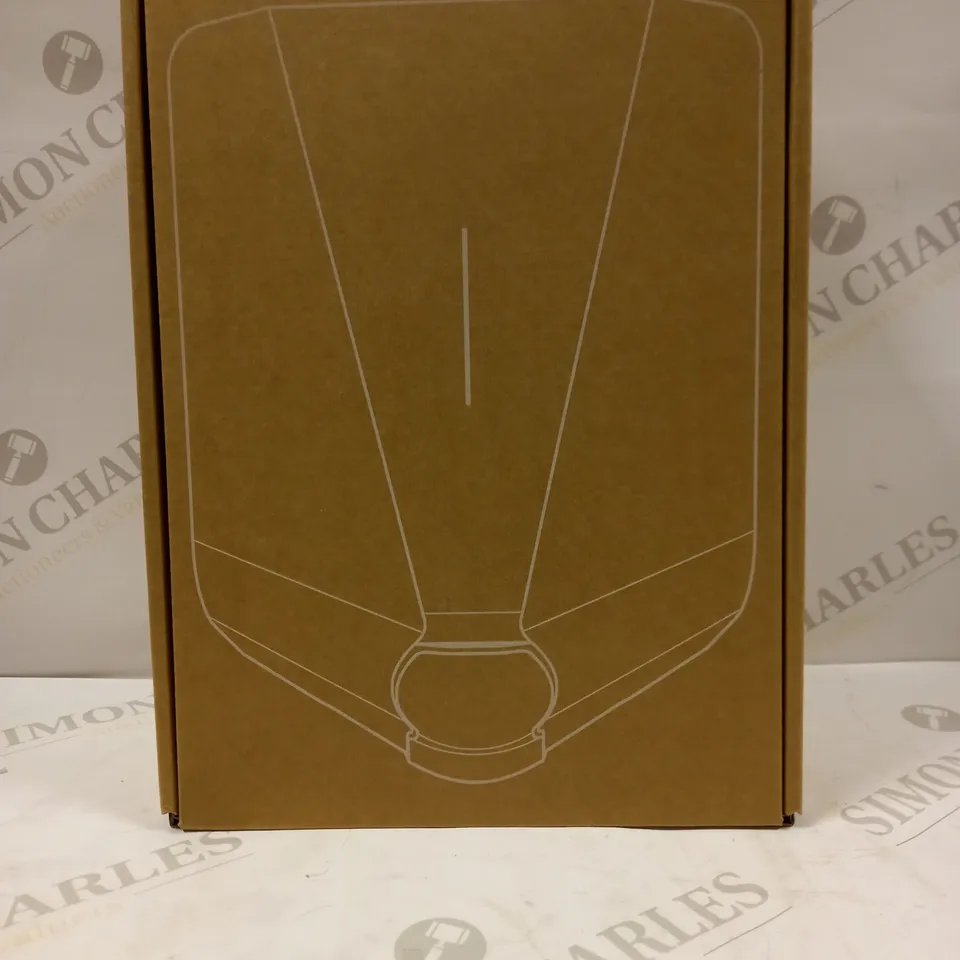 EASEE CHARGE EC001-BLACK ROBOT 1PH & 3PH UPTO 22KW