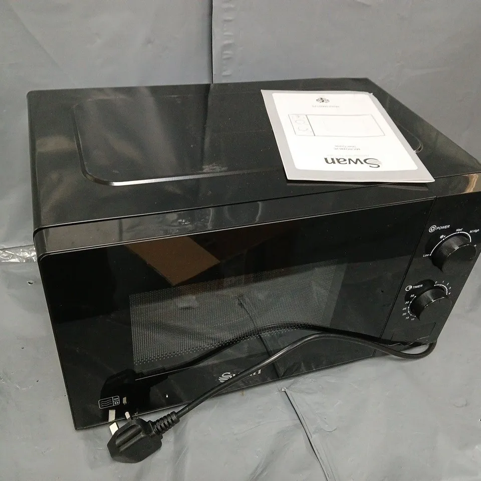 SWAN 20L 700W MANUAL MICROWAVE - BLACK - COLLECTION ONLY