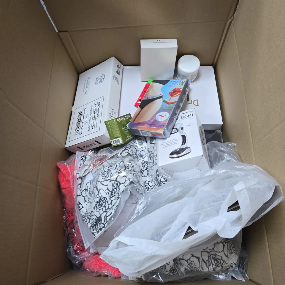 BOX OF APPROXIMATELY 25 ASSORTED HOUSEHOLD ITEMS TO INCLUDE DESK LIGHT, CLOTHING, SMART DOORBELL, PERIOD LEAK PROOF UNDERWEAR ETC