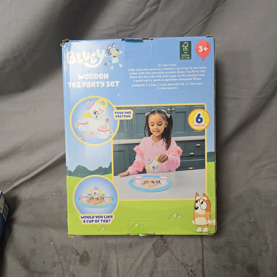 BLUEY WOODEN TEA PARTY SET – 6 PIECES, FOR AGES 3+