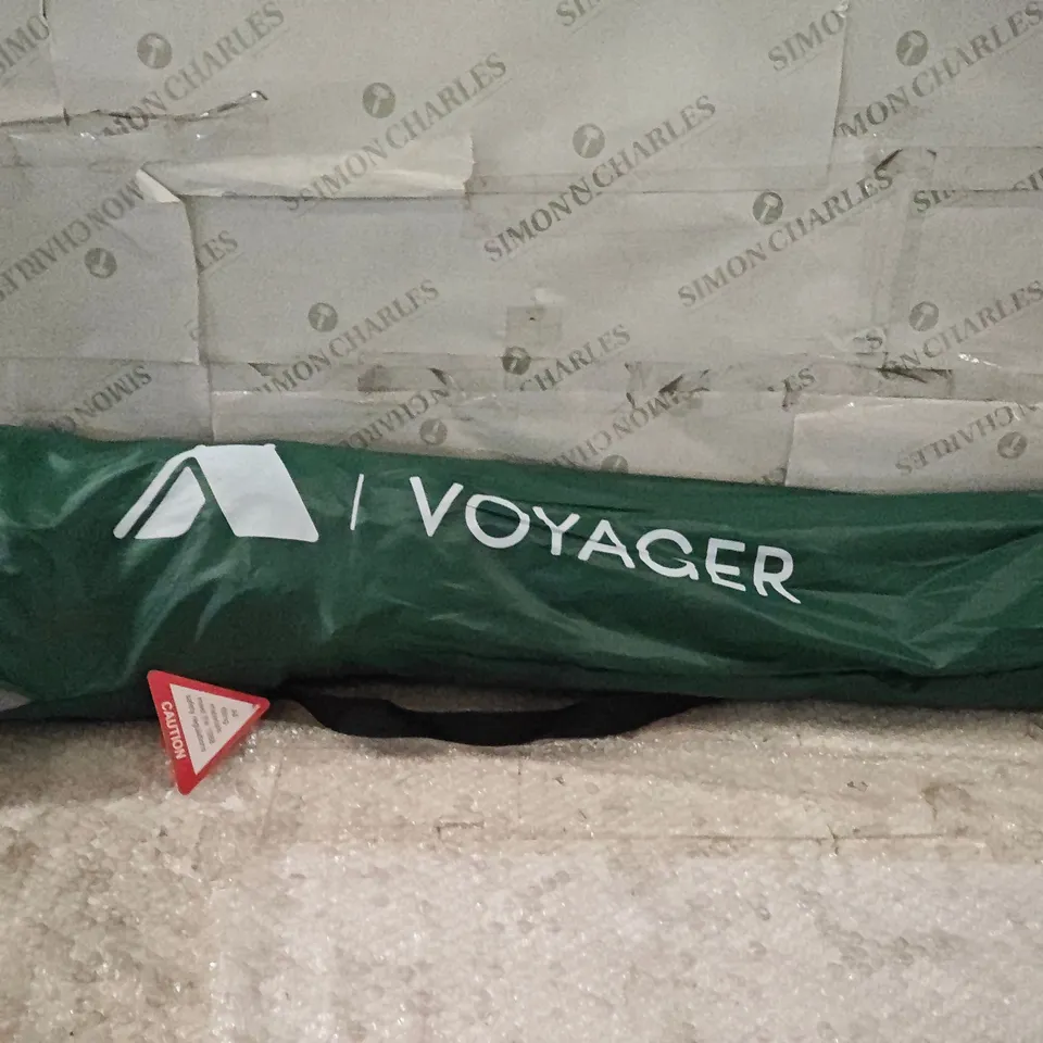 VOYAGER FOLDING OUTDOOR CHAIR IN GREY/GREEN IN CARRY BAG