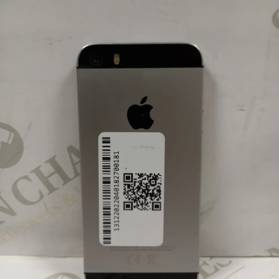 APPLE IPHONE SE (1ST GENERATION) - SILVER 
