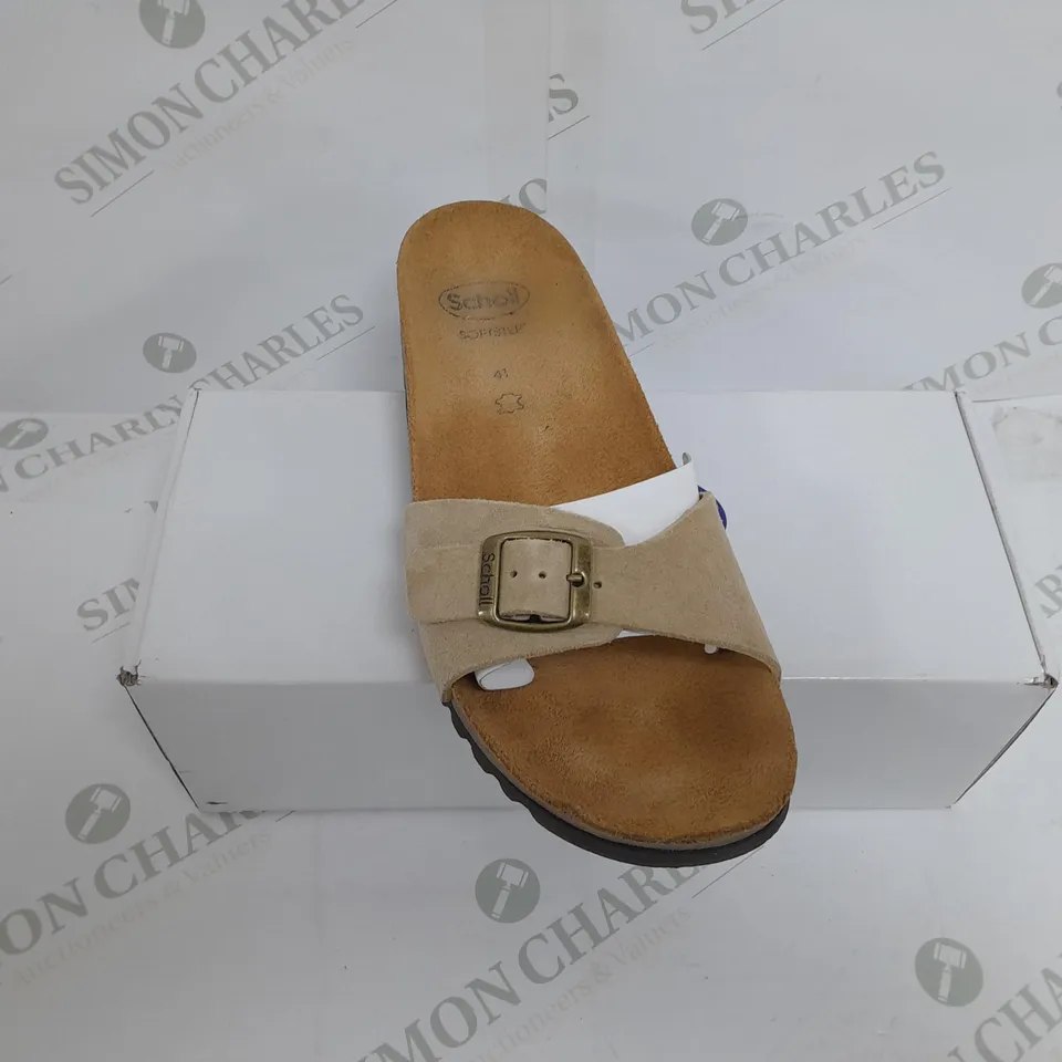 BOXED PAIR OF SKECHERS SANDALS IN BEIGE SIZE 7