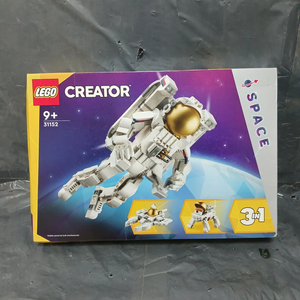 LEGO CREATOR SPACE ASTRONAUT 3IN1 TOY SET 31152 RRP £45