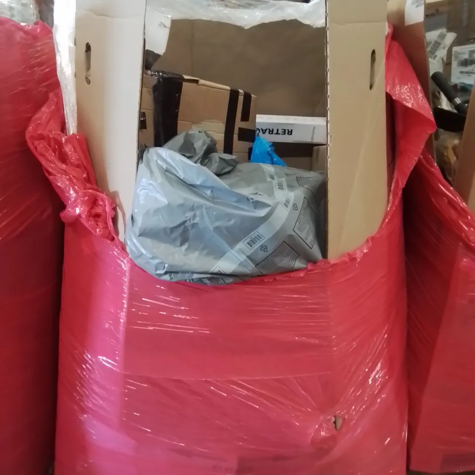 PALLET OF ASSORTED HOUSEHOLD ITEMS TO INCLUDE TRUNKING LUGGAGE CASE, RETRACTABLE SAFETY GATE AND TOILET SEAT