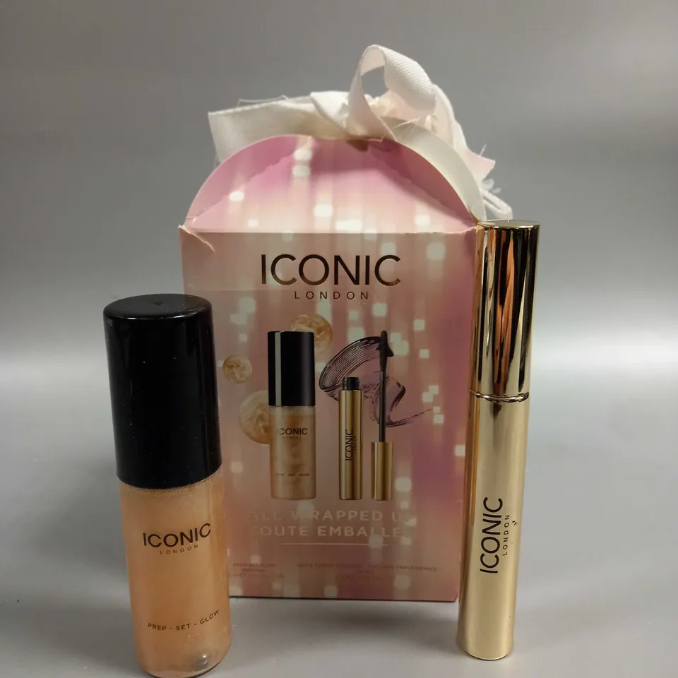 BOXED ICONIC LONDON ALL WRAPPED UP MAKE UP SET  RRP £22