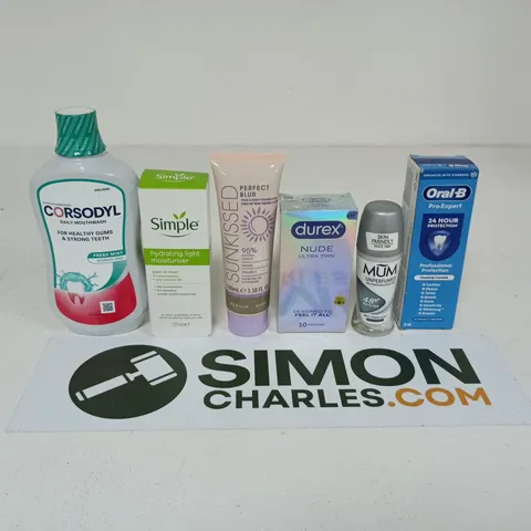 APPROXIMATEY 20 ASSORTED HEALTH AND BEAUTY PRODUCTS TO INCLUDE - CORSODYL MOUTHWASH - SIMPLE MOISTURISER AND ORAL-B PRO EXPERT TOOTHPASTE