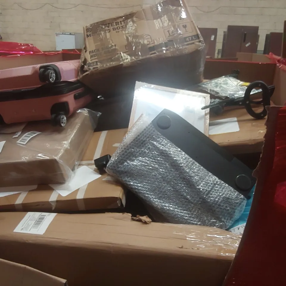 PALLET CONTAINING A VERY LARGE QUANTITY OF ASSORTED ITEMS INCLUDING: AC INFINITY FAN, SUITCASE, FRAMED PICTURE ECT