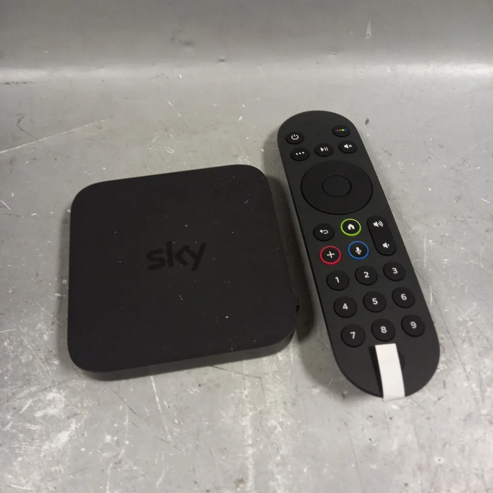 SKY GLASS MULTI ROOM STREAM PUCK