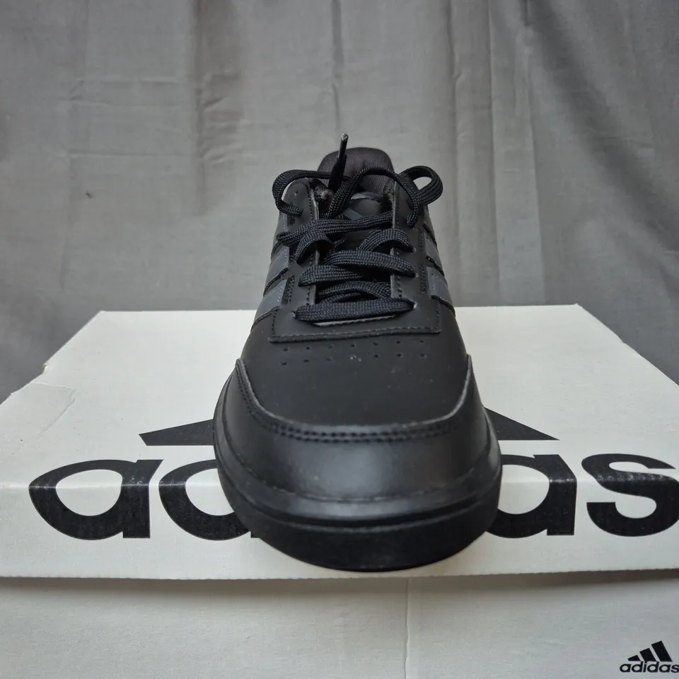 BOXED ADIDAS COURT BLOCK BLACK TRAINERS - SIZE UK 6