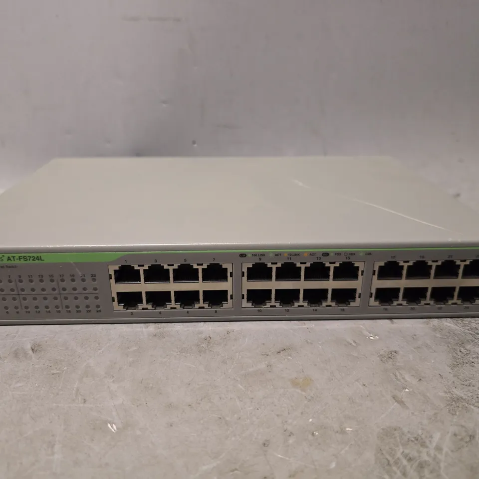 ALLIED TELESIS AT-FS724L 24 PORT FAST ETHERNET SWITCH 