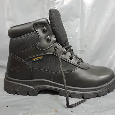BOXED PAIR OF SKECHERS TACTICAL BOOTS IN BLACK SIZE UK 11