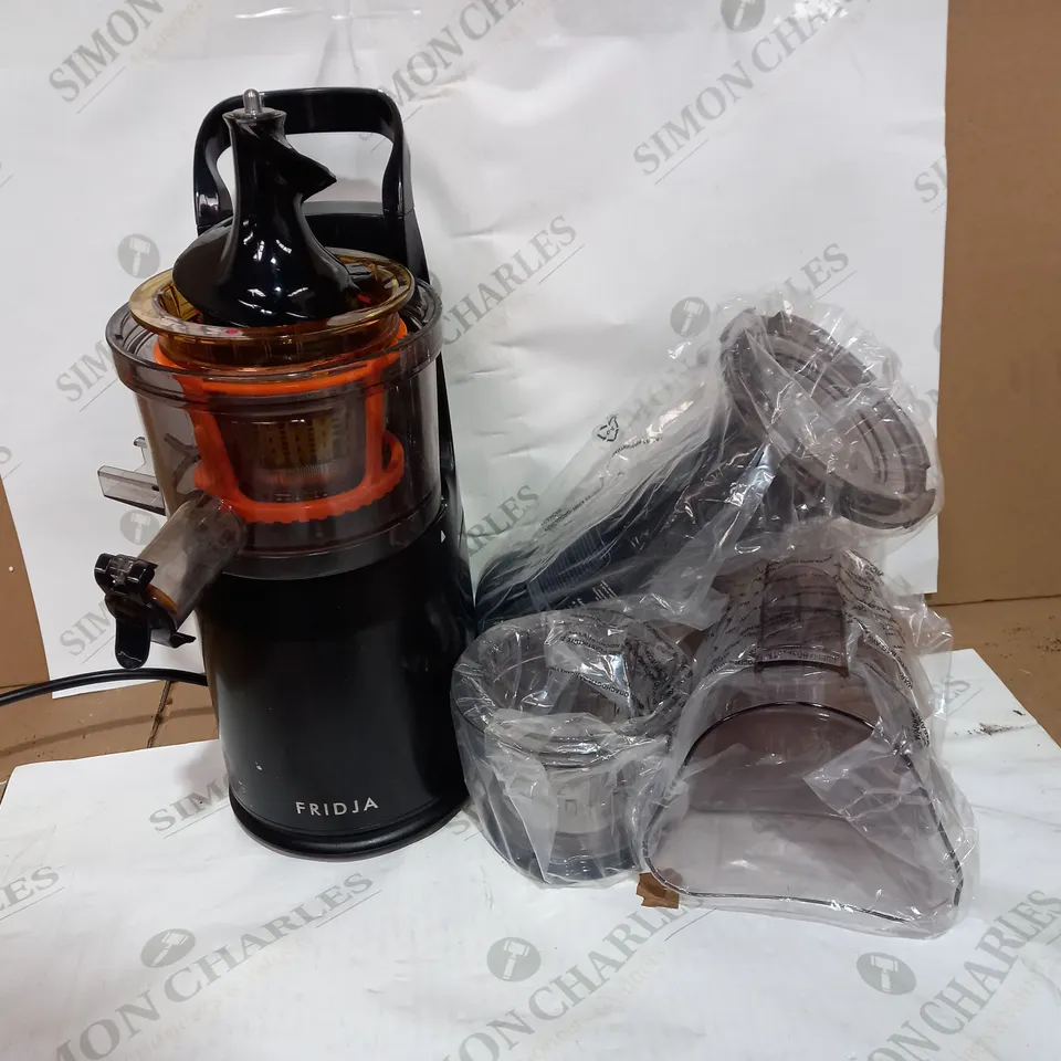 FRIDJA MASTICATING JUICER