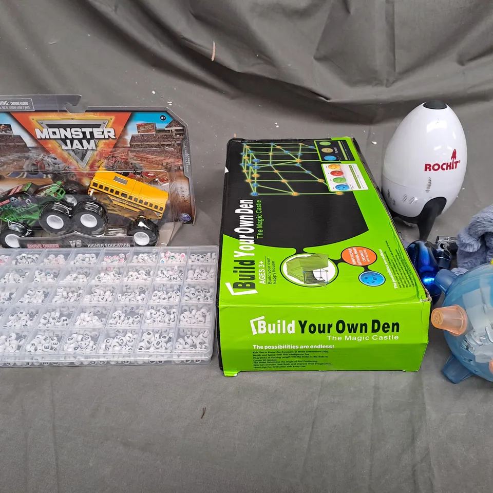 LARGE BOX OF ASSORTED TOYS AND GAMES TO INCLUDE TEDDIES, BUILD YOUR OWN DEN AND MONSTER JAM
