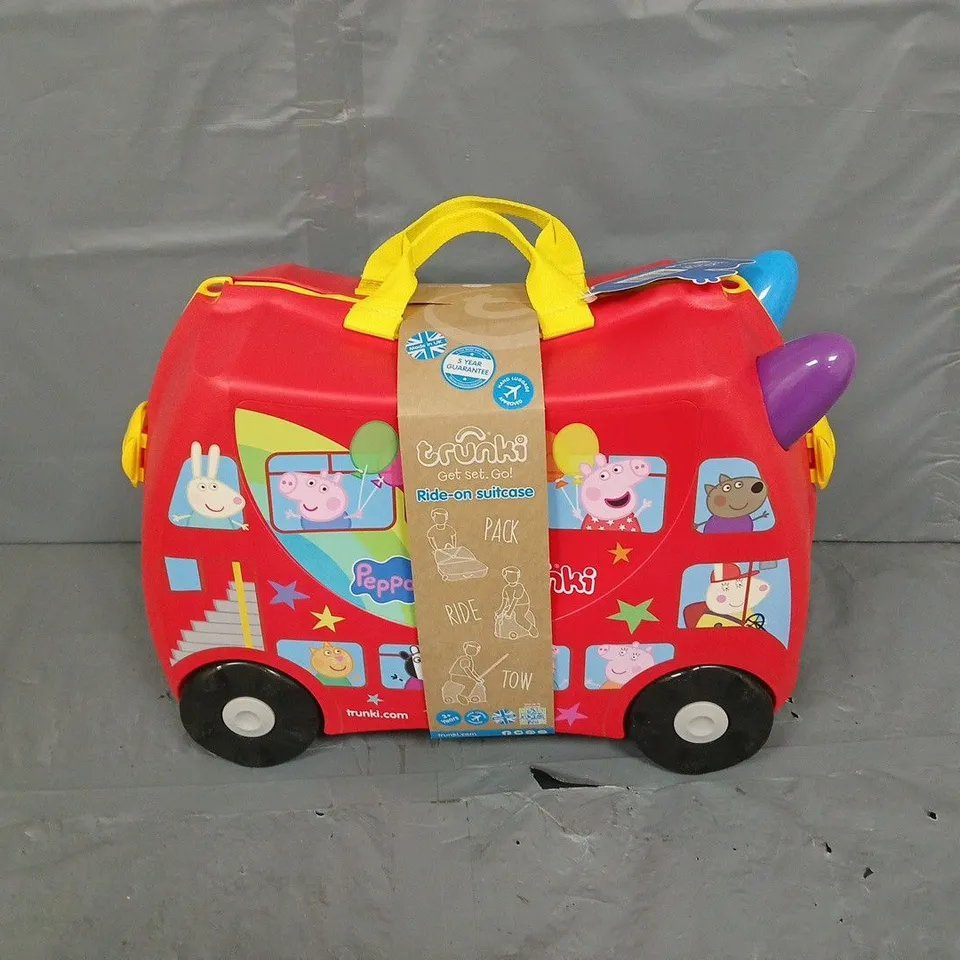 TRUNKI RIDE-ON SUITCASE - PEPPA PIG PARTY BUS