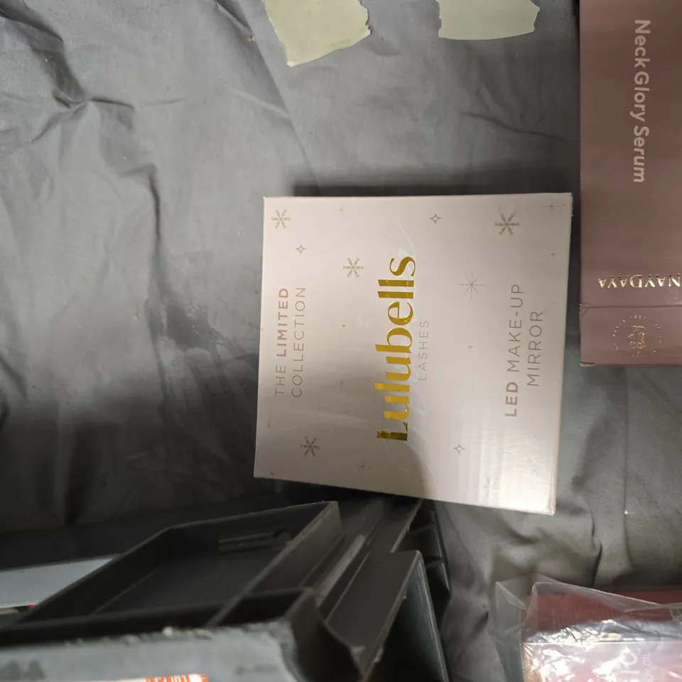 ASSORTED HEALTH & BEAUTY COSMETICS & ACCESSORIES: LULUBELLS LASHES, NECK GLORY SERUM, MAGIC LUXURY BODY OIL, LED MAKE-UP MIRROR