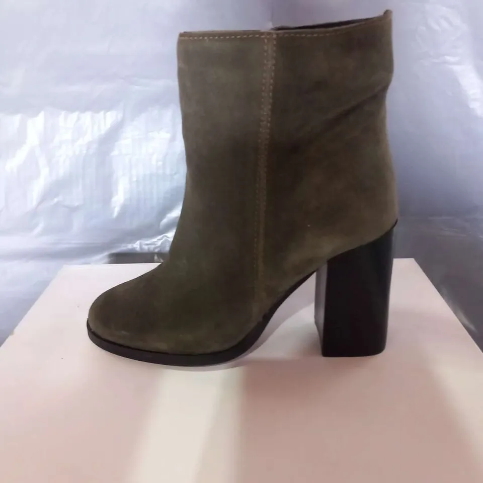 BOXED SOLEA PIGALLE KHAKI SUEDE ANKLE BOOTS SIZE 3