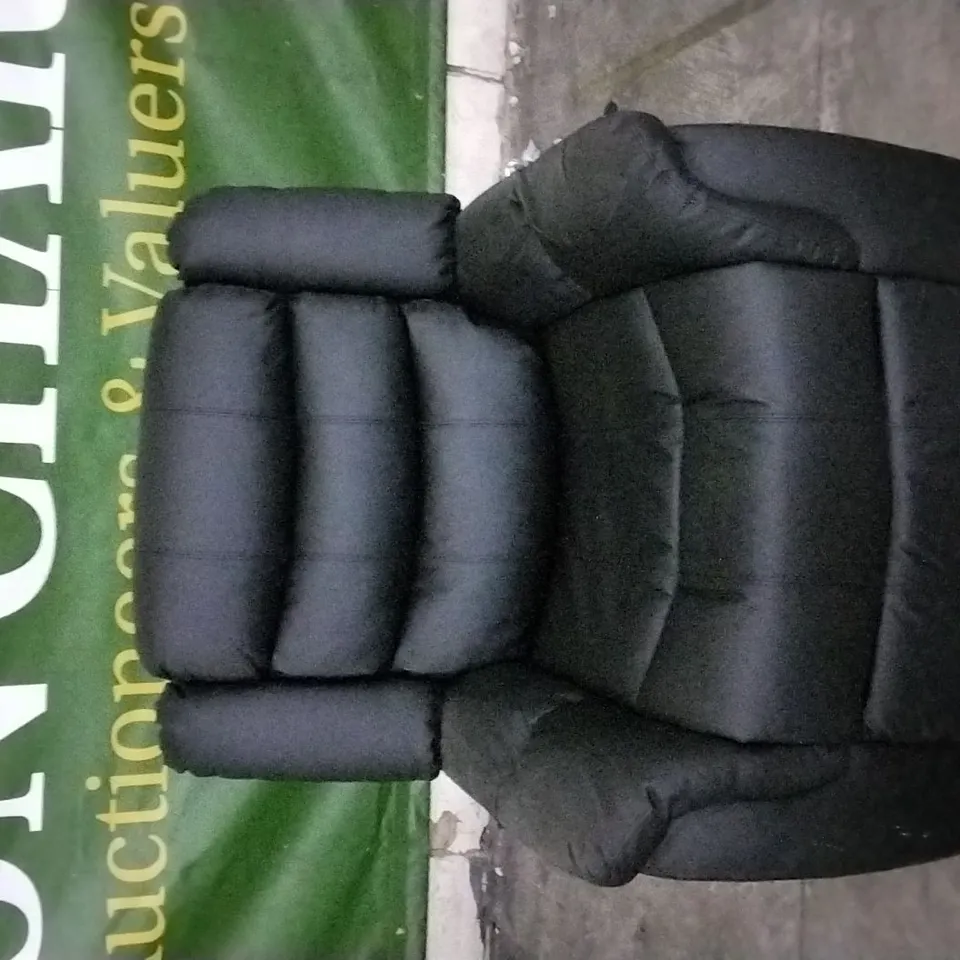 QUALITY DESIGNER BLACK LEATHER MANUAL RECLINER ARMCHAIR 