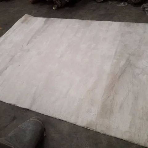 QUALITY DESIGNER AREA RUG - APPROXIMATELY 200×280CM