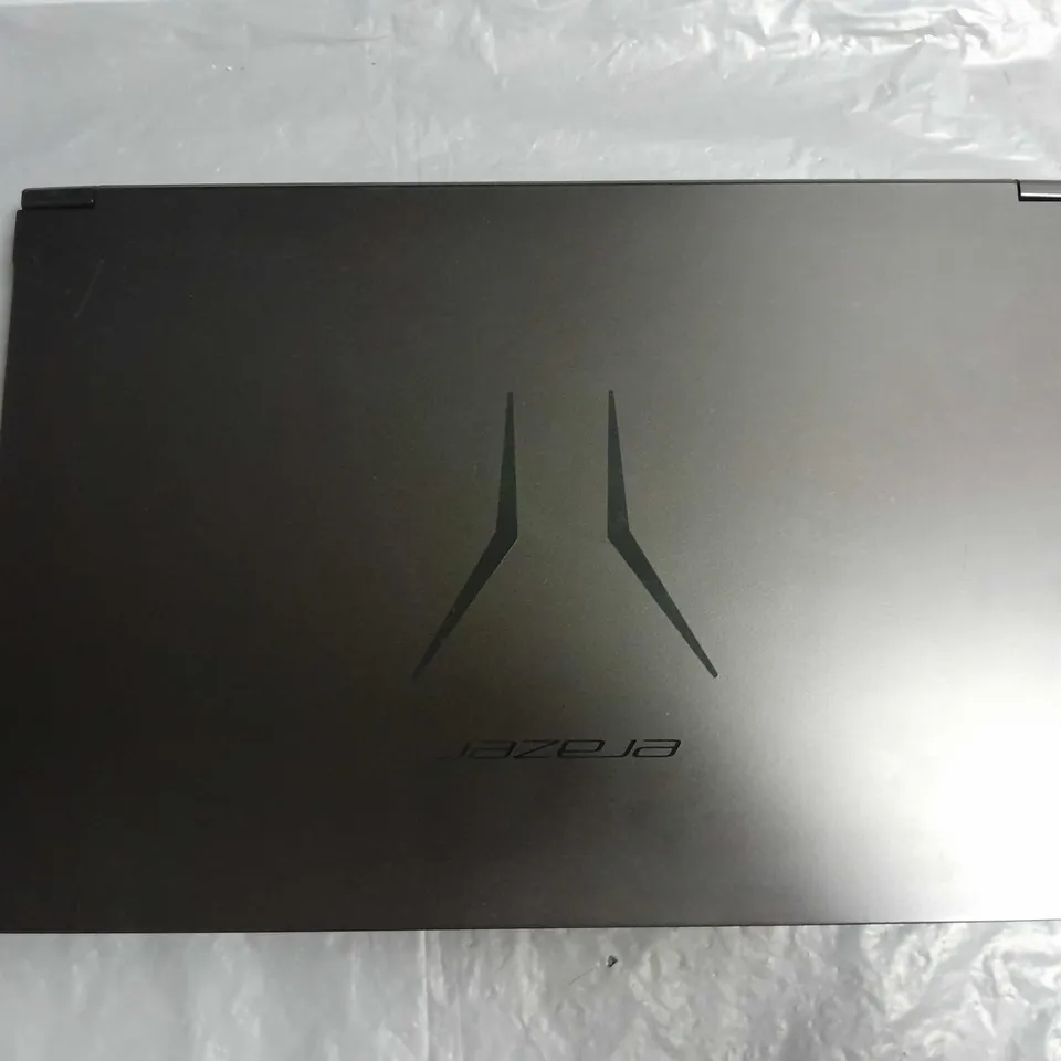 MEDION CRAWLER E30 MD 62445 INTEL I5 IN BLACK