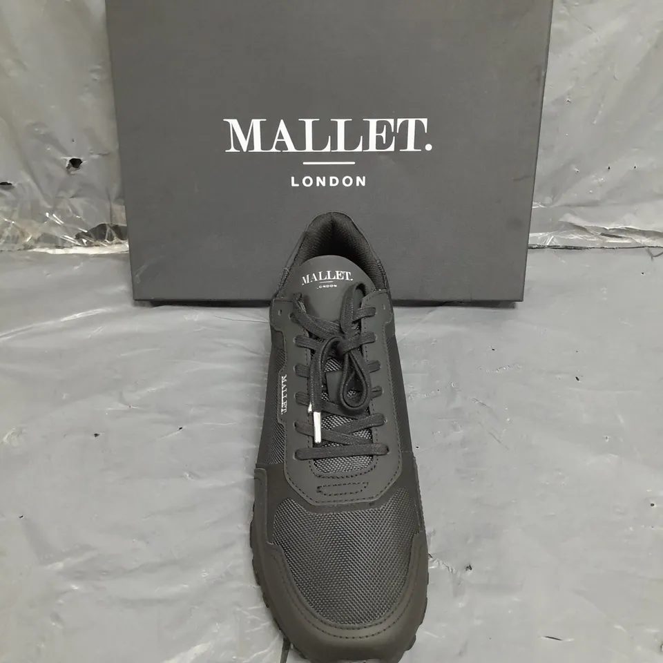 BOXED PAIR OF MALLET. LONDON LOWMAN BALLISTIC S24 BLACK SIZE 11 