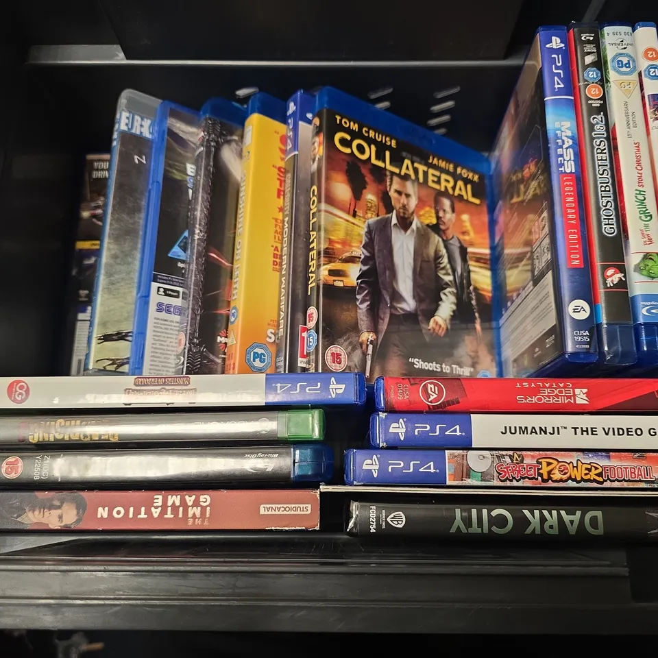TOTE OF APPROXIMATELY 15 ASSORTED DVD'S & GAMES TO INCLUDE - PS4 FIFA 19 , THE SHINING , XBOX ONE MINECRAFT SEASON TWO STORY MODE ETC