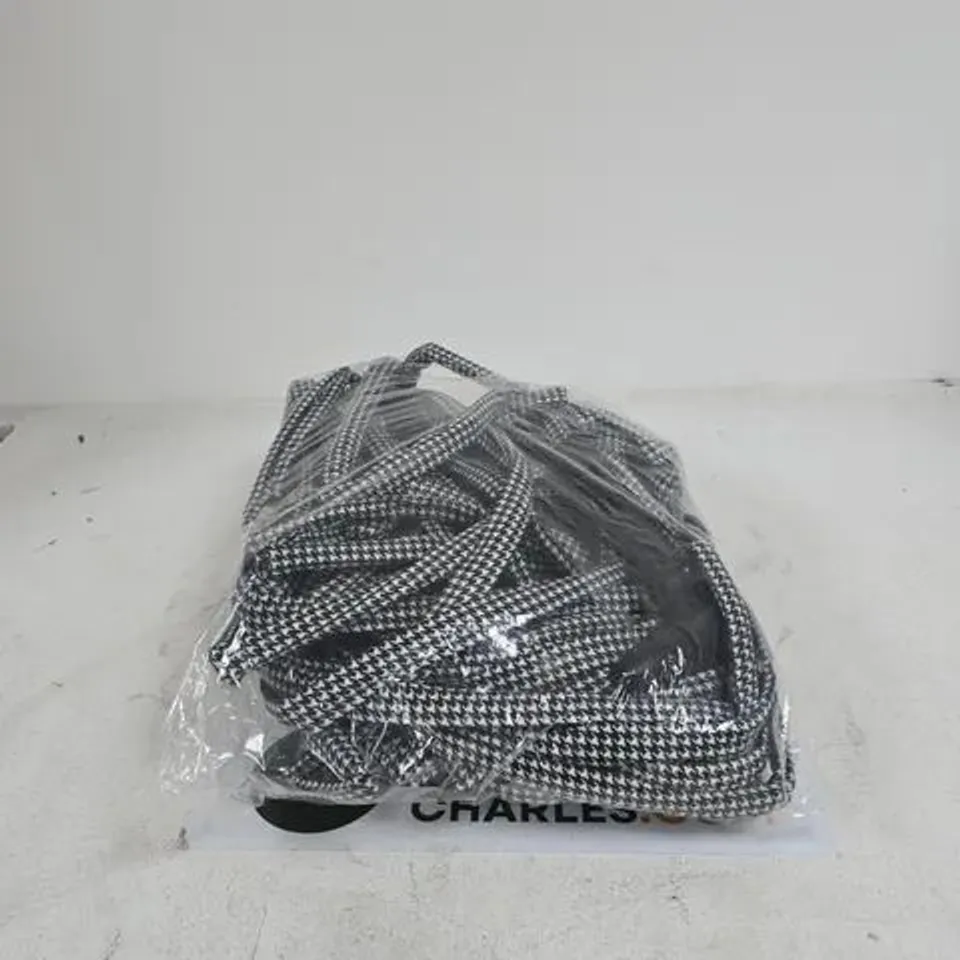 BERNINI PATTERNED HYDROHOSE WITH QUICK CONNECTORS BLACK