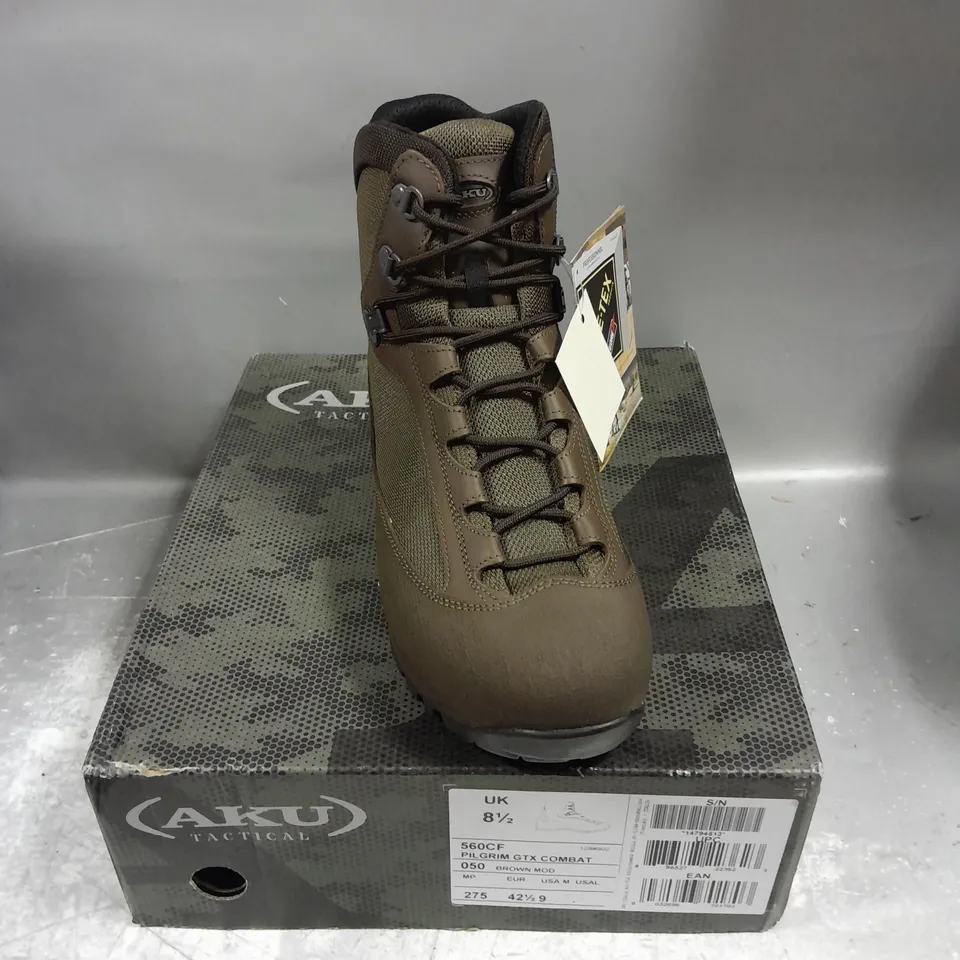 BOXED PAIR OF AKU TACTICAL PILGRIM GTX COMBAT BOOTS IN BROWN SIZE UK 8.5