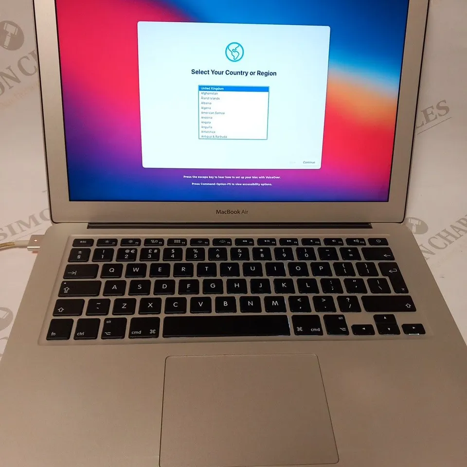 APPLE MACBOOK AIR (A1466 EARLY 2015)