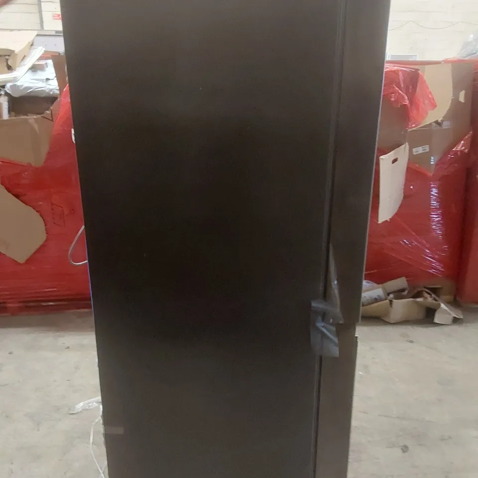 LG GSLD81PZRD 635L UVNANO™ AMERICAN STYLE FRIDGE FREEZER, SILVER
