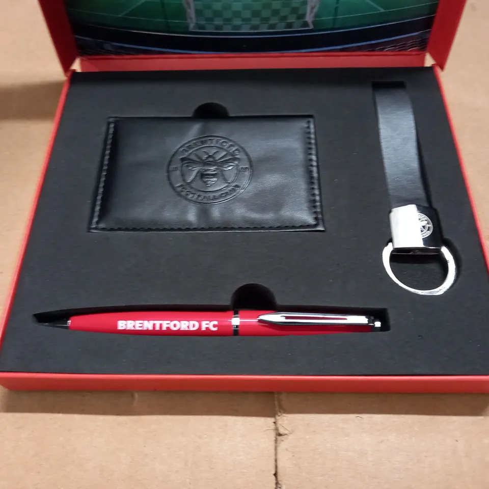 BRENTFORD FOOTBALL CLUB GIFT SET