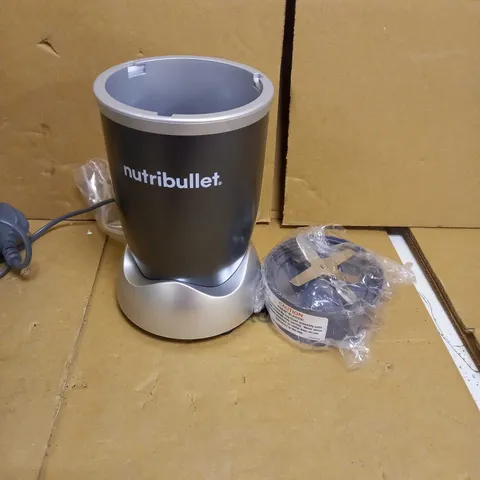 NUTRIBULLET 600 SERIES - NUTRIENT EXTRACTOR HIGH SPEED BLENDER