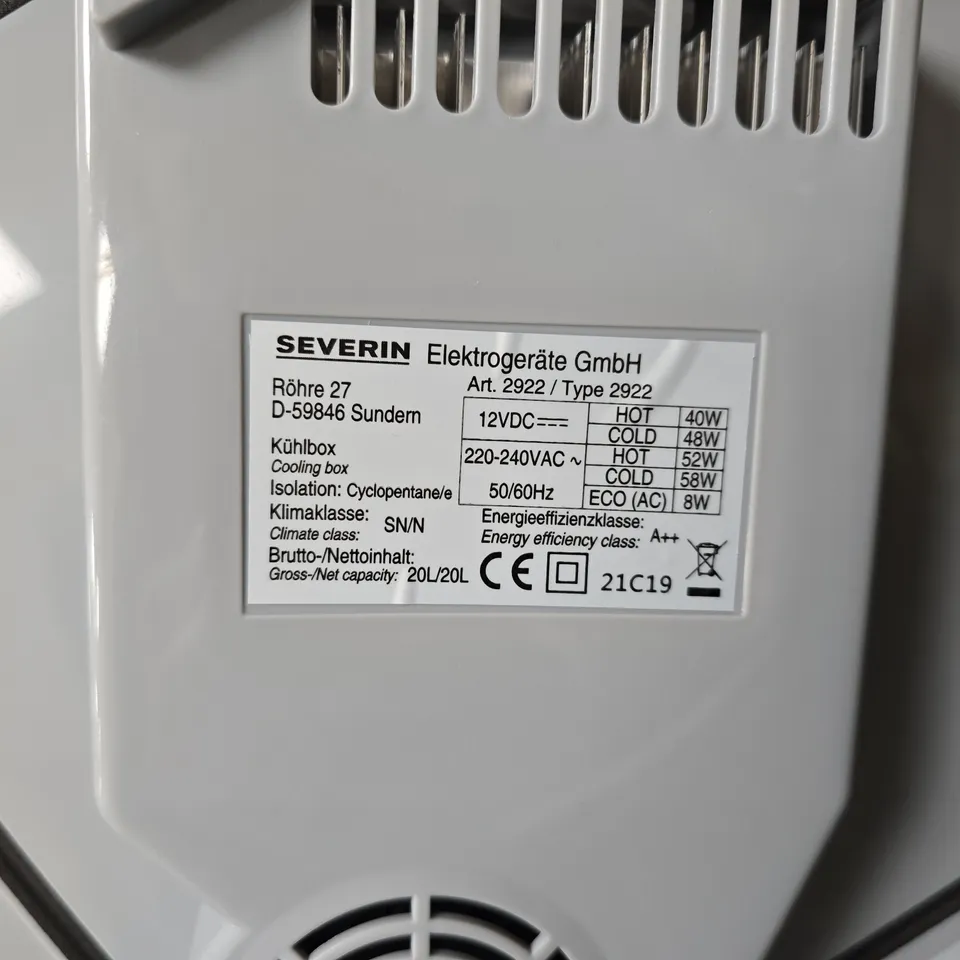 SEVERIN COOLING BOX 2922 – PORTABLE 12V/240V COOLING UNIT