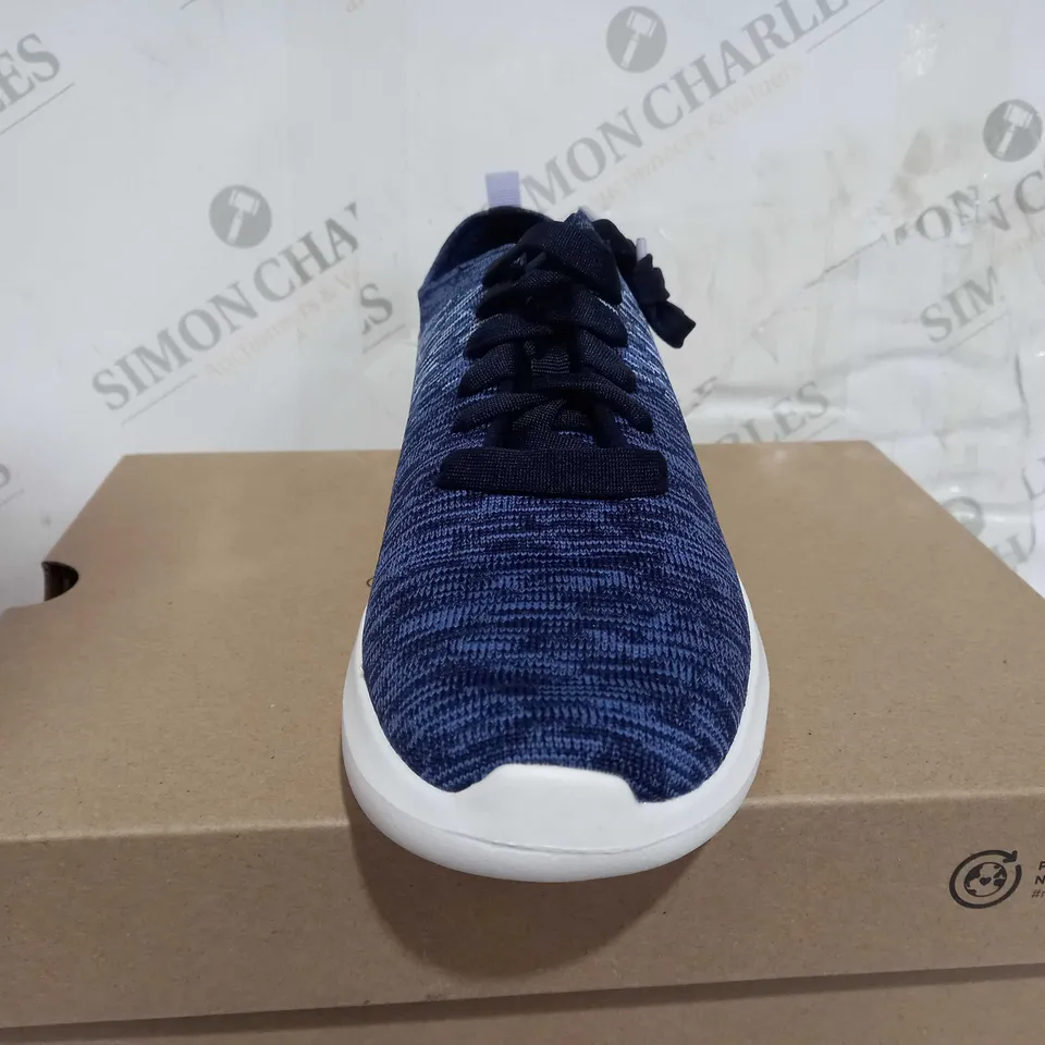 BOXED PAIR OF CLARKS TRAINERS IN BLUE AND NAVY SIZE 7