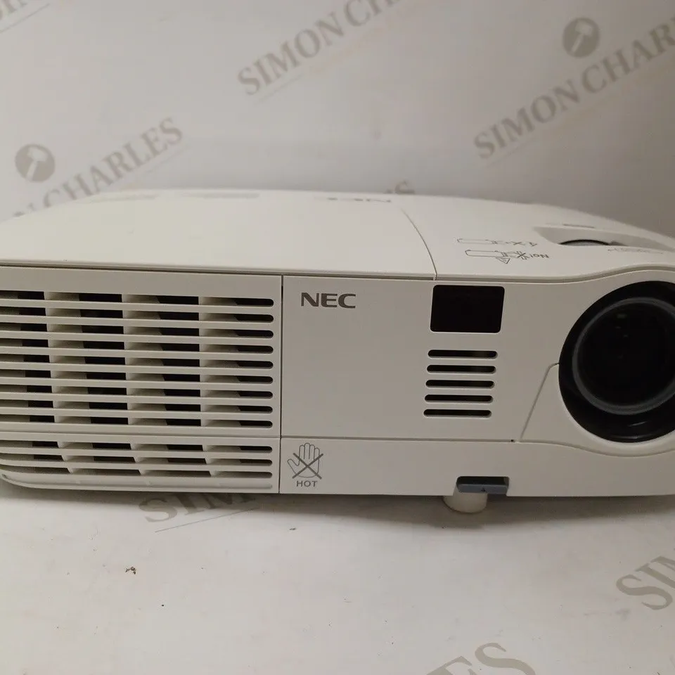 NEC V230X PROJECTOR - WHITE
