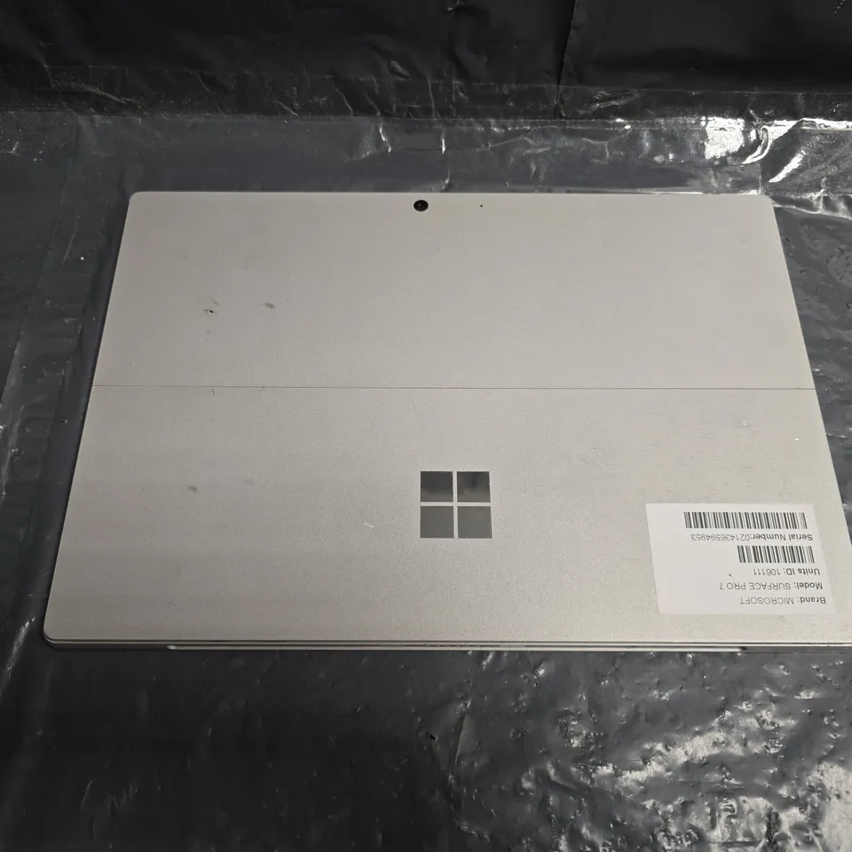MICROSOFT SURFACE PRO 7 TABLET – CRACKED SCREEN
