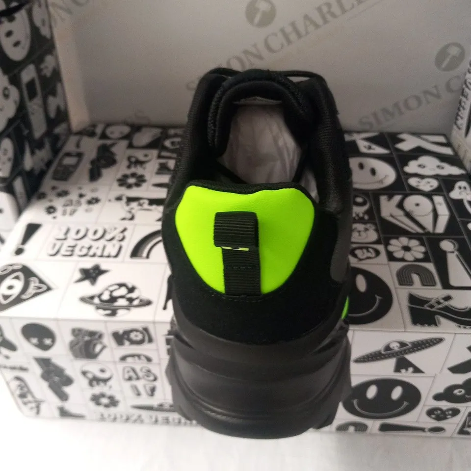 BRAND NEW BOXED PAIR OF KOI ACID RAVE CULTURE MEN'S TRAINERS SIZE 7